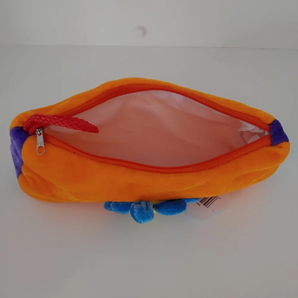 Soft pencil case with flower plush